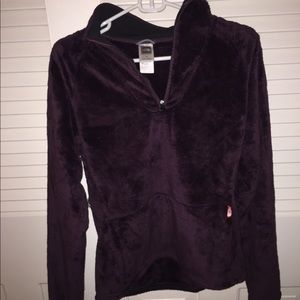Fuzzy North face Pullover